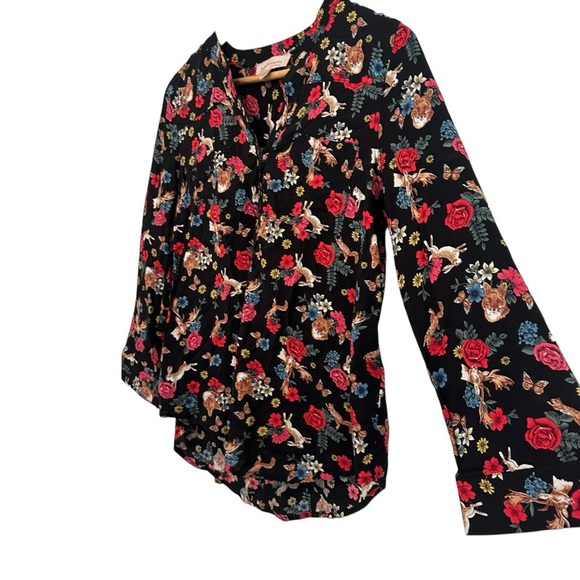 Philosophy Women's Small Black Bunny Rabbit Nature Floral Soft V-Neck Casual Top - Picture 2 of 6